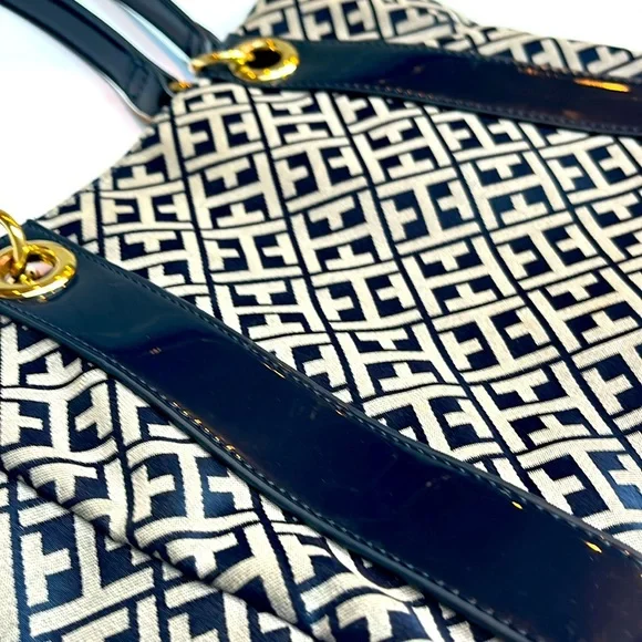 Tommy Hilfiger Signature Marineblau Canvas Tote w/Navy Patent Leather Trim - Picture 6 of 12